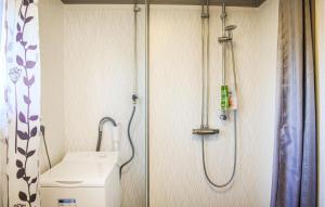 Koupelna v ubytování Pet Friendly Apartment In Johannishus