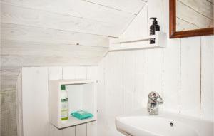 Koupelna v ubytování Pet Friendly Apartment In Johannishus