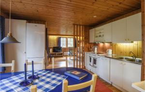 Gallery image of Awesome Home In Strömstad With Kitchen in Strömstad