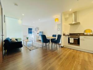 Gallery image of Park Street Apartment Luton by Hostaguest in Luton