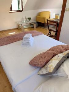 Postel nebo postele na pokoji v ubytování House Ivančić-free parking