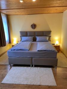 Postel nebo postele na pokoji v ubytování Hostaria del Castello