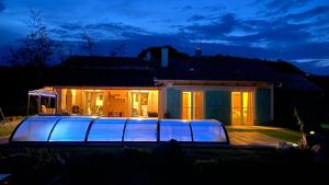 The swimming pool at or close to Villa Flora Lavenda