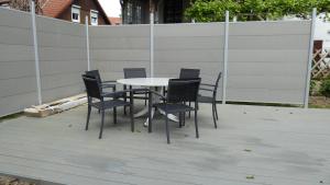 Ein Patio oder anderer Außenbereich in der Unterkunft Boardinghouse am Wall