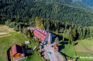 an aerial view of a train station in the mountains at Ski Hotel in Piwniczna-Zdrój