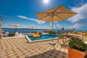 Bazén v ubytovaní Lorelai - Apartment with private Swimmingpool alebo v jeho blízkosti