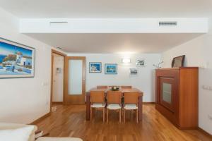 Posedenie v ubytovaní Lets Holidays EXCELLENT APARTMENT NEXT BEACH 7