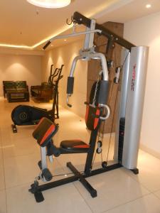 Fitness centrum a/nebo fitness zařízení v ubytování Hotel Saket 27