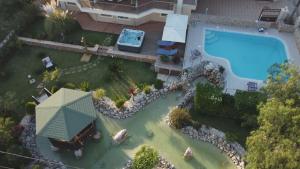 Bazén v ubytovaní Villa Omega Kefalonia alebo v jeho blízkosti