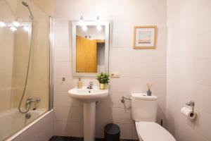 Koupelna v ubytování Legazpi, Apartamento amplio, moderno y céntrico + 8 fotografií