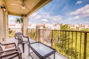 Uma varanda ou terraço em Luxurious Condo wPrivate Balcony AMAZING View
