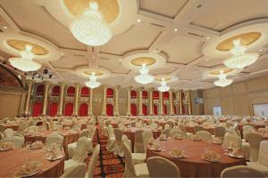 Gallery image of Harmoni One Convention Hotel and Service Apartments in Batam Center