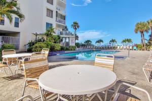 Басейн в Beach Palms 406 або поблизу