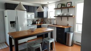 Kjøkken eller kjøkkenkrok på Lewisburg duplex