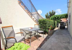 Balkon lub taras w obiekcie Apartment in Porec - Istrien 9922