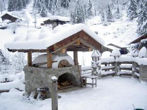 Der Klaushof during the winter