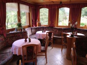 A seating area at Der Klaushof