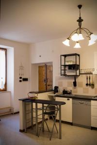 Η κουζίνα ή μικρή κουζίνα στο Casa Vacanze La Piazzetta - Cascata delle Marmore