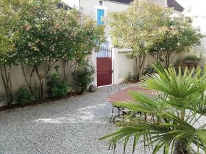 Zahrada ubytování Chambres et table d'hôtes Saint Nicolas, maisonnettes individuelles dans propriété privée