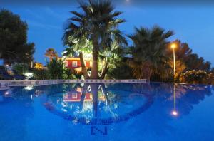 Bazén v ubytování Luxurious villa Sol de Mallorca nebo v jeho okolí