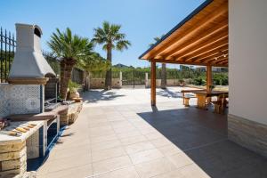 A balcony or terrace at Villa DellAcqua