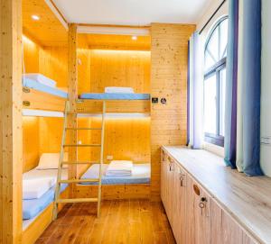 Postel nebo postele na pokoji v ubytování Hello Inn