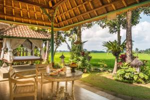 Ein Garten an der Unterkunft Umasari Rice Terrace Villa by AGATA