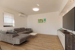 Posedenie v ubytovaní Villa Family and Friends private heated pool with jacuzzi