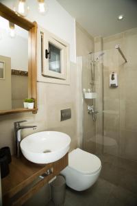 Ein Badezimmer in der Unterkunft Horizon Hotel Kalymnos