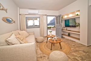Gallery image of Horizon Hotel Kalymnos in Myrties