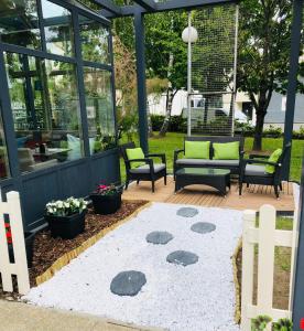 Κήπος έξω από το Campanile Prime - Argenteuil