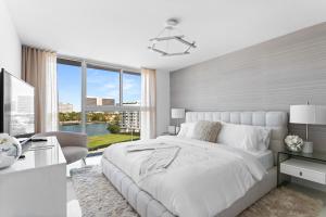 Gallery image of Bay Harbor One Vacation in Miami Beach