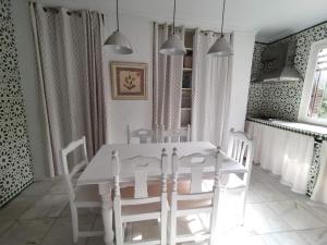Kuchyňa alebo kuchynka v ubytovaní Casa Rural La Promesa Granada
