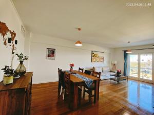 Dining area sa apartment