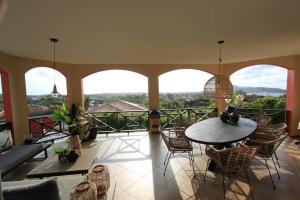 Rõdu või terrass majutusasutuses Appartement Lora Jan Thiel Curacao