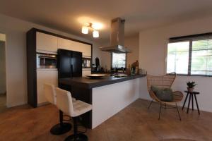 Köök või kööginurk majutusasutuses Appartement Lora Jan Thiel Curacao