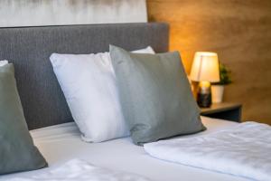 Posteľ alebo postele v izbe v ubytovaní MyFlat Coral Premium Suite