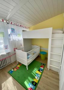 Postel nebo postele na pokoji v ubytování 5091 - 4 Schlafzimmer