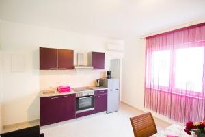 Kuchyňa alebo kuchynka v ubytovaní Apartment Kirby