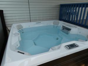 Ảnh trong thư viện ảnh của LIV Resort, Private Jacuzzi and Pet Friendly ở Port Isabel