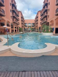 Swimming pool sa o malapit sa Hotel Jurerê Beach Village - Apto pé na areia