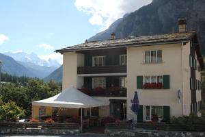 Galeriebild der Unterkunft Hotel Klein Matterhorn in Randa