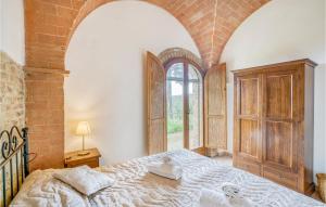 Posteľ alebo postele v izbe v ubytovaní Gorgeous Home In Montaione With Wifi