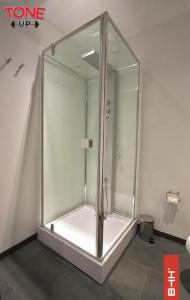 Bilik mandi di BTH Hotel – Boutique Concept