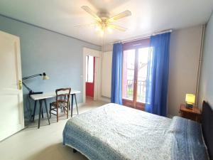 Posteľ alebo postele v izbe v ubytovaní Spacieux T3 à Aix-les-Bains entre Ville et Lac avec Balcon et Wi-Fi ! - FR-1-555-62