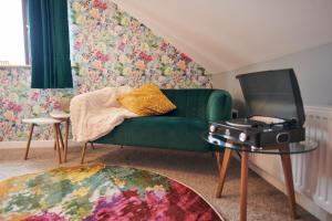 Seating area sa Maes Y Mel- A Couples, Pet Friendly, Rural Romantic Getaway with countryside views