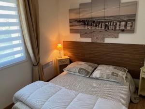 Fotografia z galérie ubytovania Charmant duplex 4 pièces avec piscine, parfait pour 6 personnes - FR-1-487-338 v destinácii Dives-sur-Mer