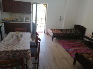 Tempat tidur dalam kamar di Villa Costas - Popi