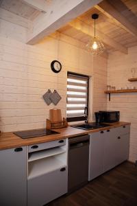 Fotografie z fotogalerie ubytování Nowe Domki w Borsku z Balią kąpielową v destinaci Borsk