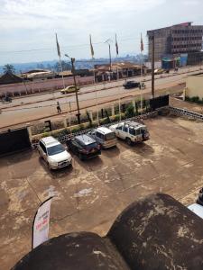 Galeriebild der Unterkunft Hôtel Altitel in Bafoussam